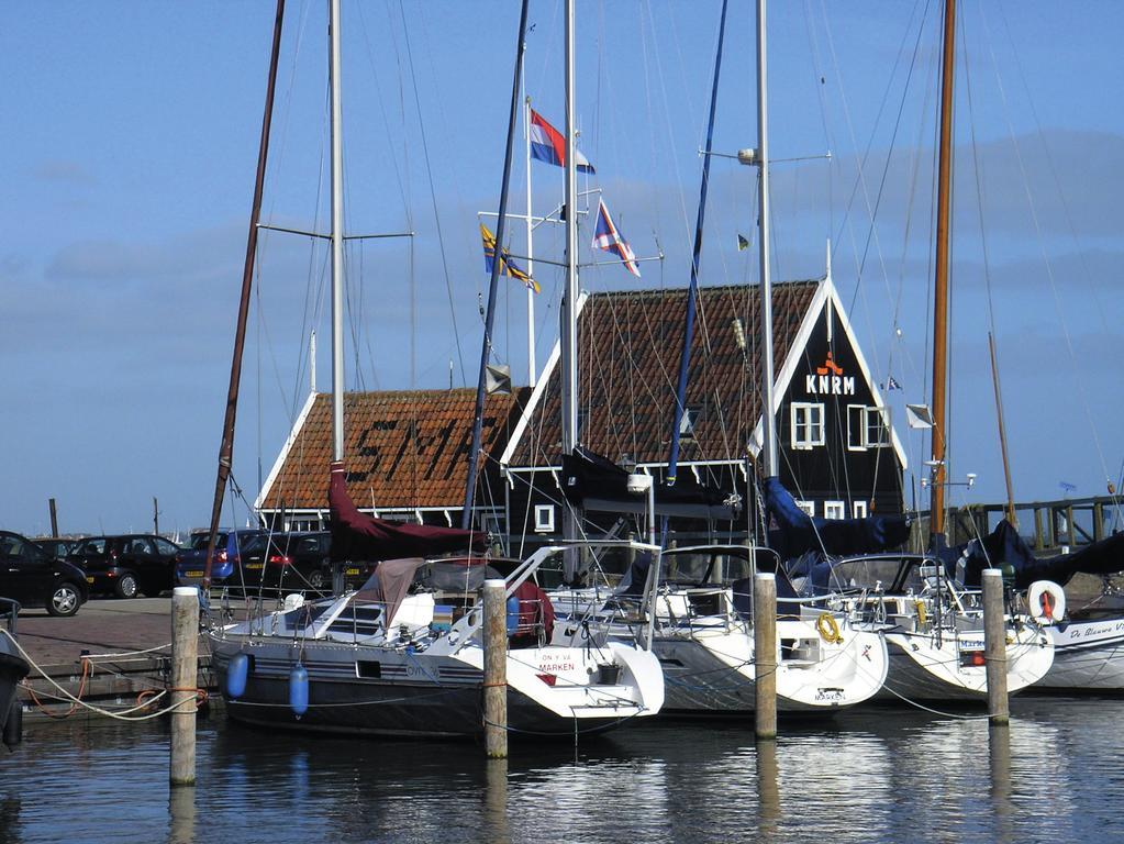 Roompot Hotel Marinapark Volendam Exterior foto