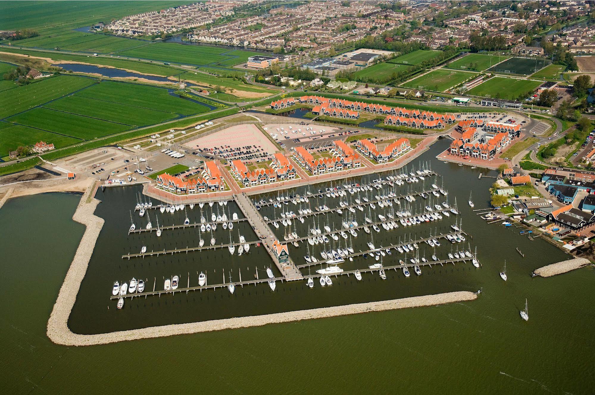 Roompot Hotel Marinapark Volendam Exterior foto